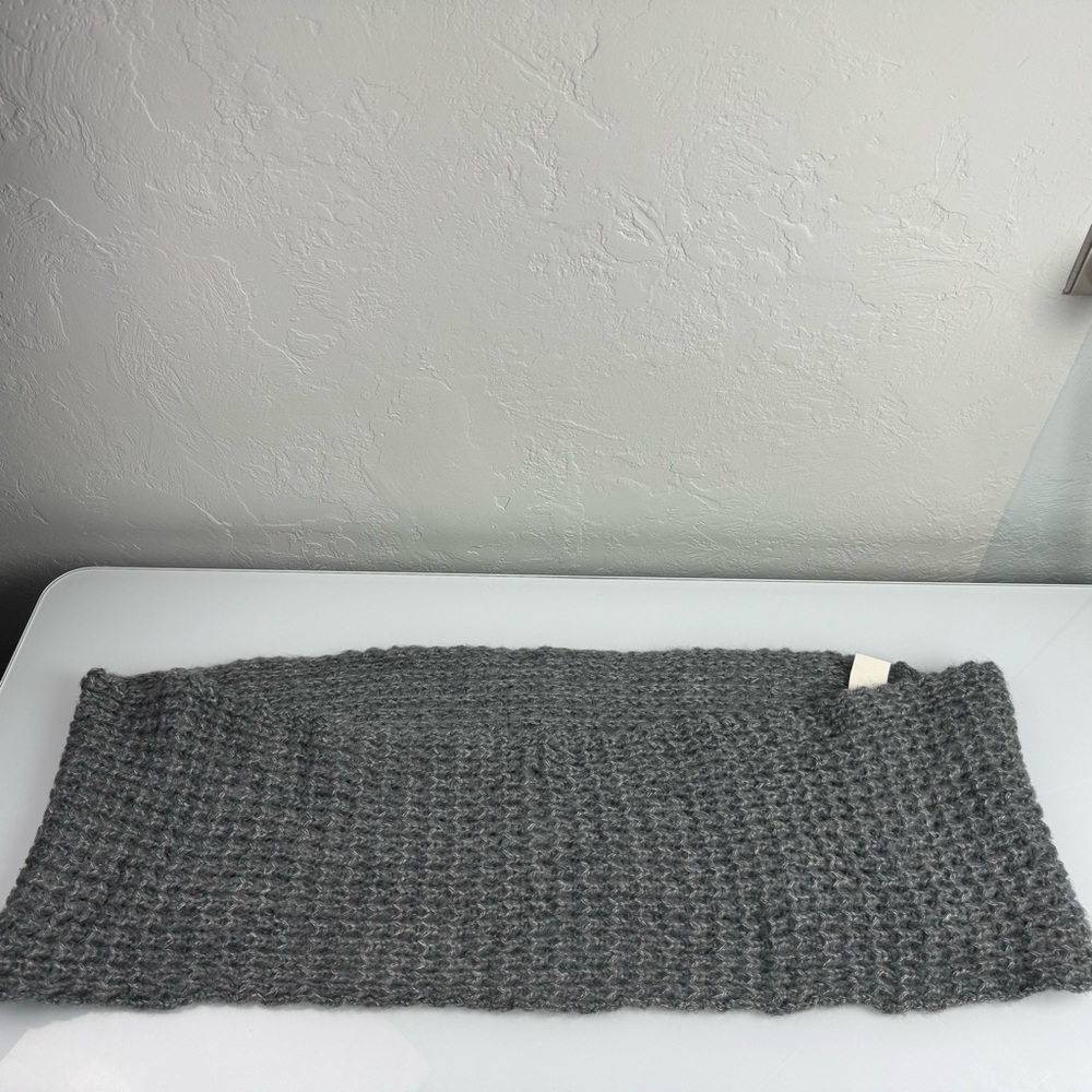 Aeropostale Scarf Loop Crochet Knit Woven Heather Marled Gray Dark Chunky Soft